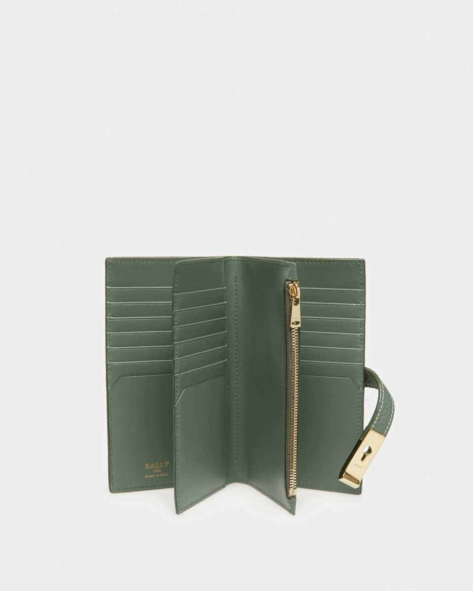 Bally Amber Leather Wallet Green | DYNSH8317