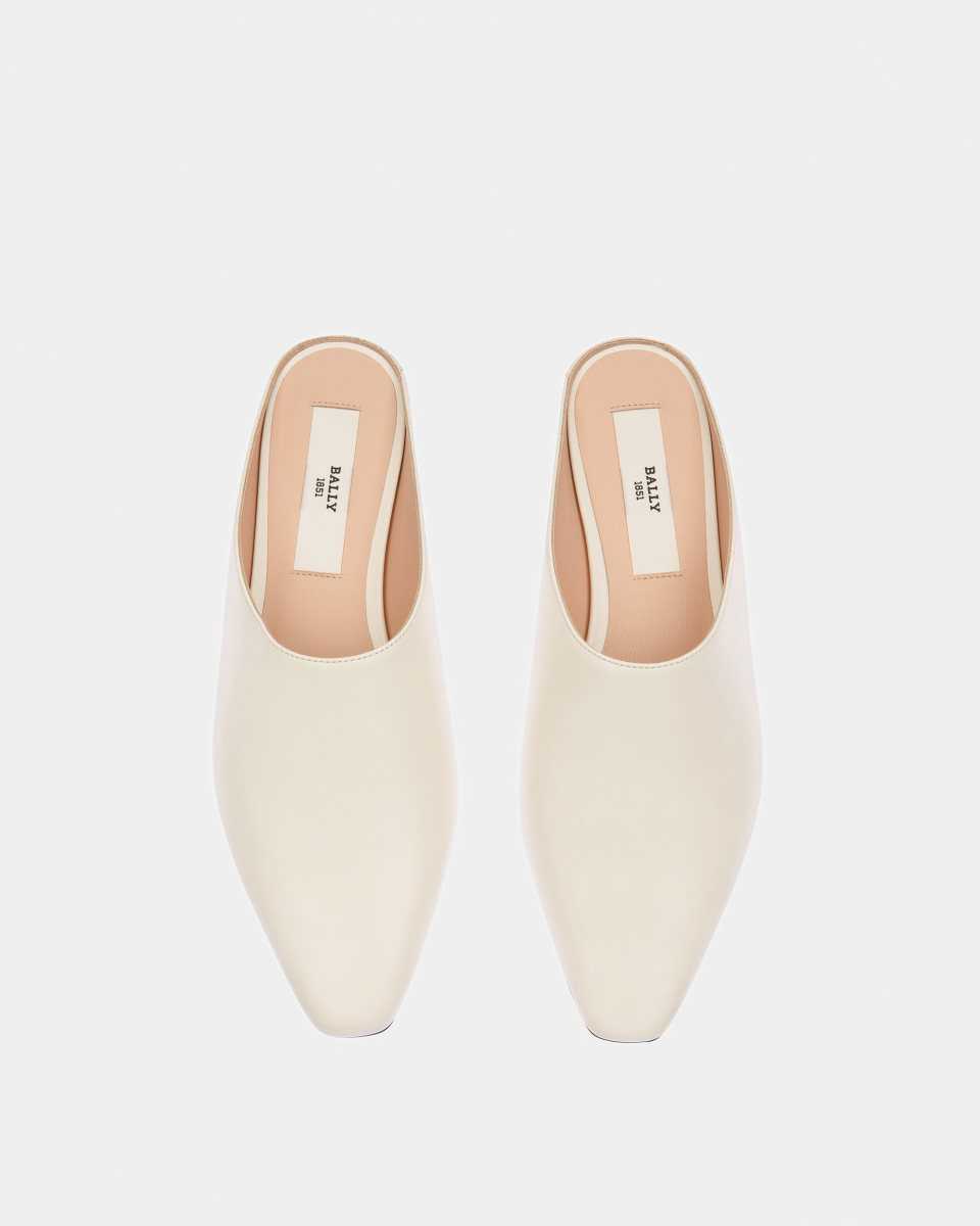 Bally Nara Leather Flat Pumps White | UARJS3410